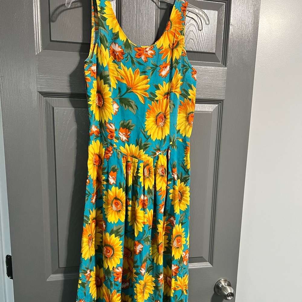 Vintage sunflower dress